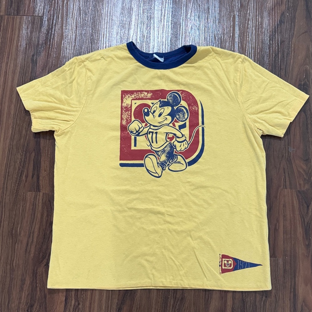 4/$45 Disney Park Mickey Mouse XL Reversible Graphic T-Shirt Blue Yellow